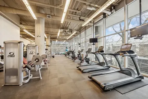 860 West Blackhawk Street Chicago IL 60642