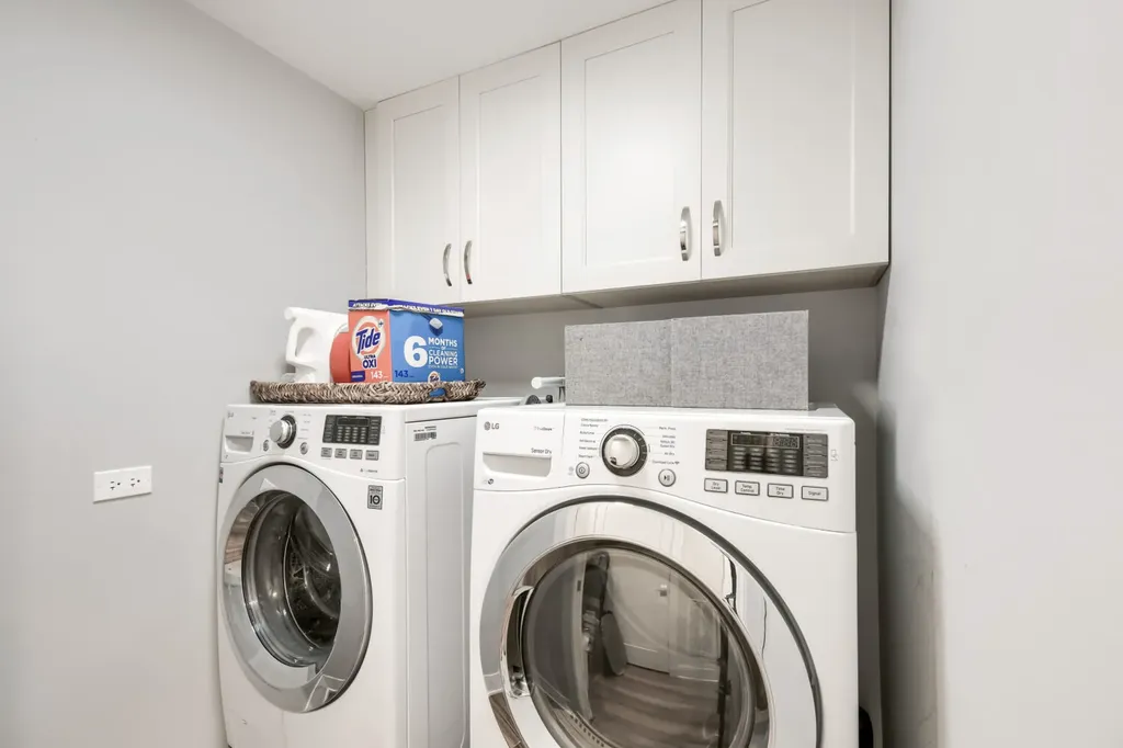 3737 North Damen Avenue Chicago IL 60618