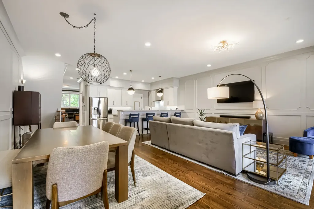 3737 North Damen Avenue Chicago IL 60618