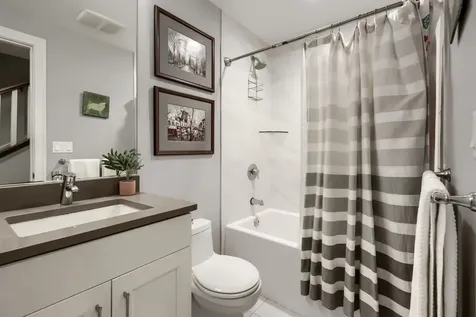 3737 North Damen Avenue Chicago IL 60618