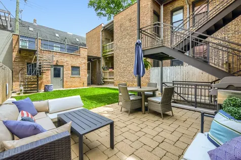 3737 North Damen Avenue Chicago IL 60618