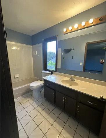 983 Valleyview Drive Bartlett IL 60103