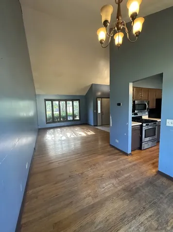 983 Valleyview Drive Bartlett IL 60103