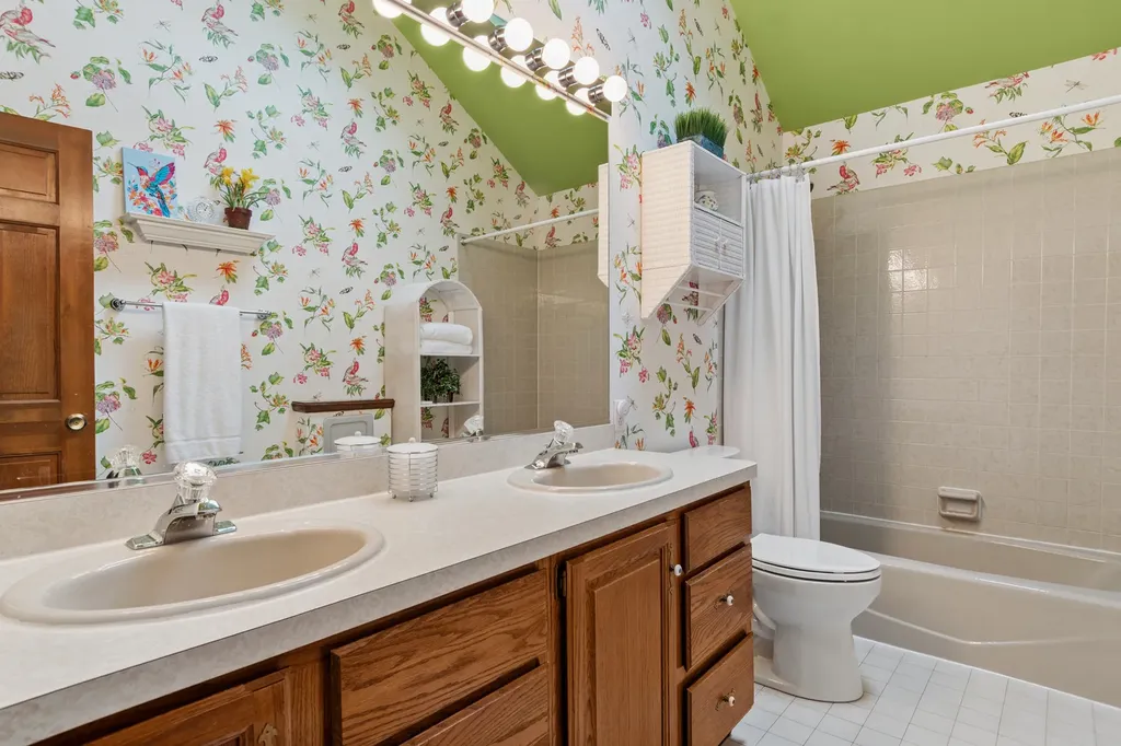 2238 Remington Drive Naperville IL 60565