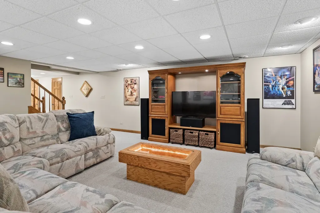 2238 Remington Drive Naperville IL 60565