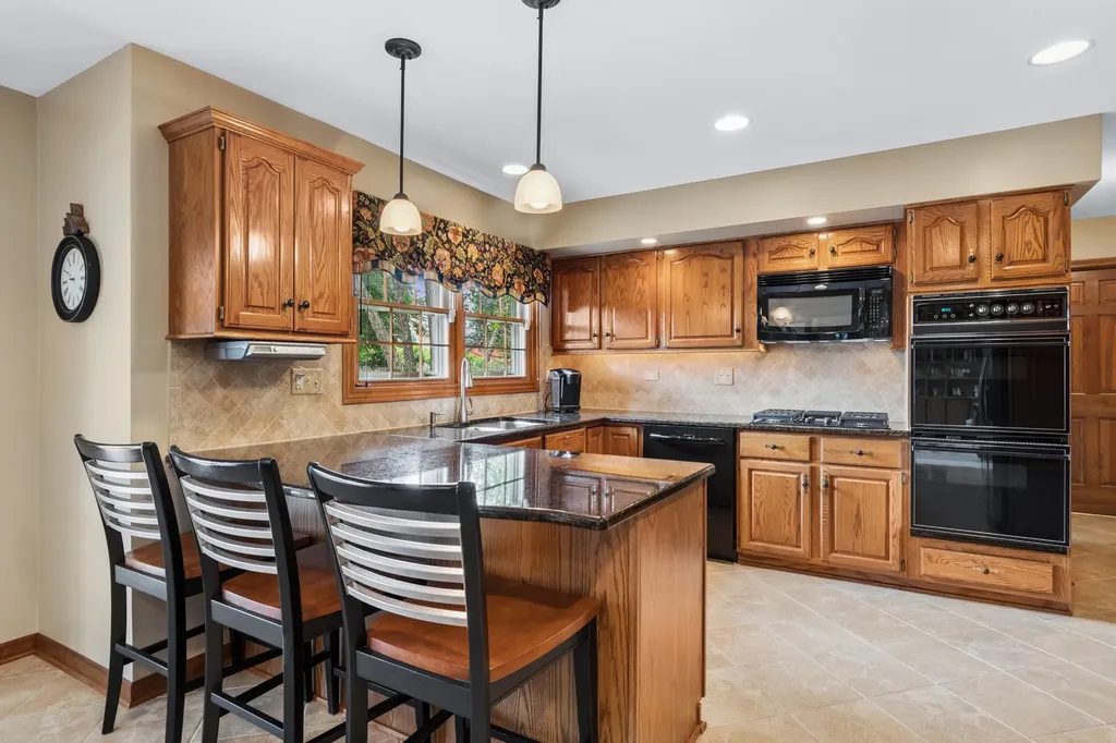 2238 Remington Drive Naperville IL 60565