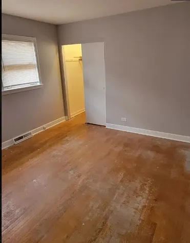 9035 South Euclid Avenue Chicago IL 60617