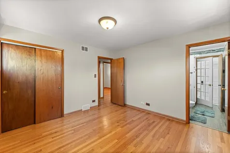 7717 West 81st Street Bridgeview IL 60455