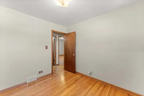 7717 West 81st Street Bridgeview IL 60455