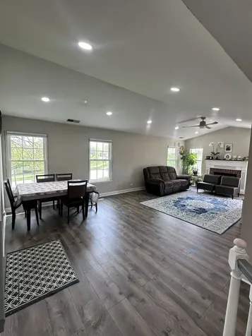 202 East Fabish Drive Buffalo Grove IL 60089
