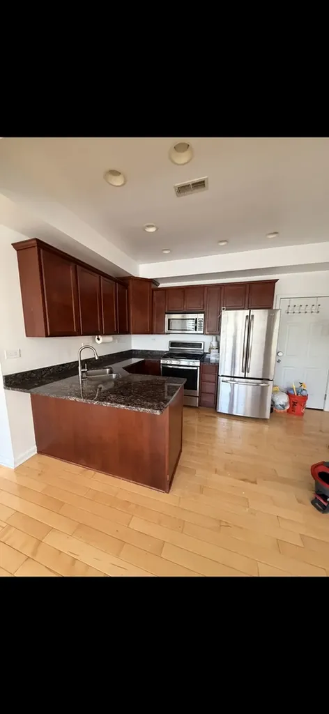 4944 North Kimball Avenue Chicago IL 60625
