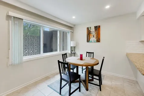 370 Park Avenue Highland Park IL 60035
