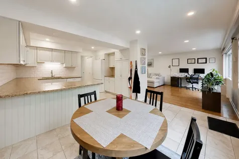 370 Park Avenue Highland Park IL 60035