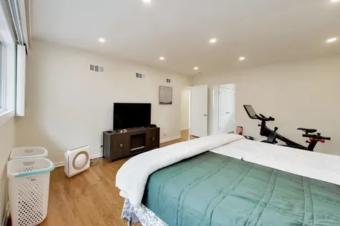 370 Park Avenue Highland Park IL 60035