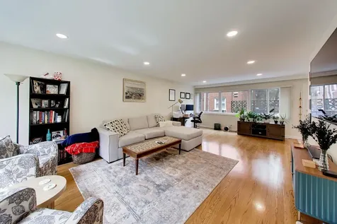370 Park Avenue Highland Park IL 60035