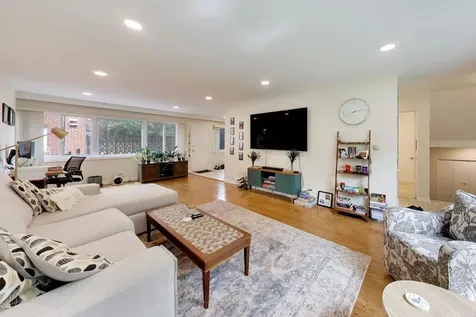 370 Park Avenue Highland Park IL 60035