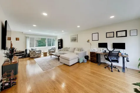 370 Park Avenue Highland Park IL 60035