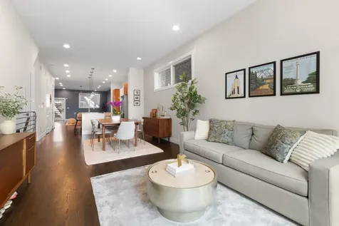 2534 North Linden Place Chicago IL 60647