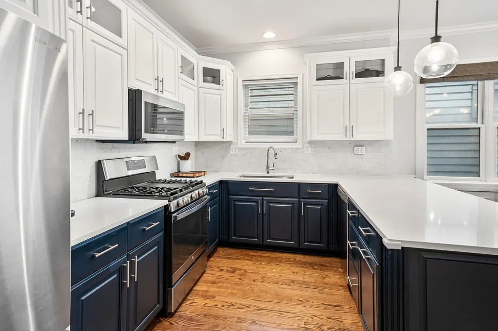 2114 West Erie Street Chicago IL 60612