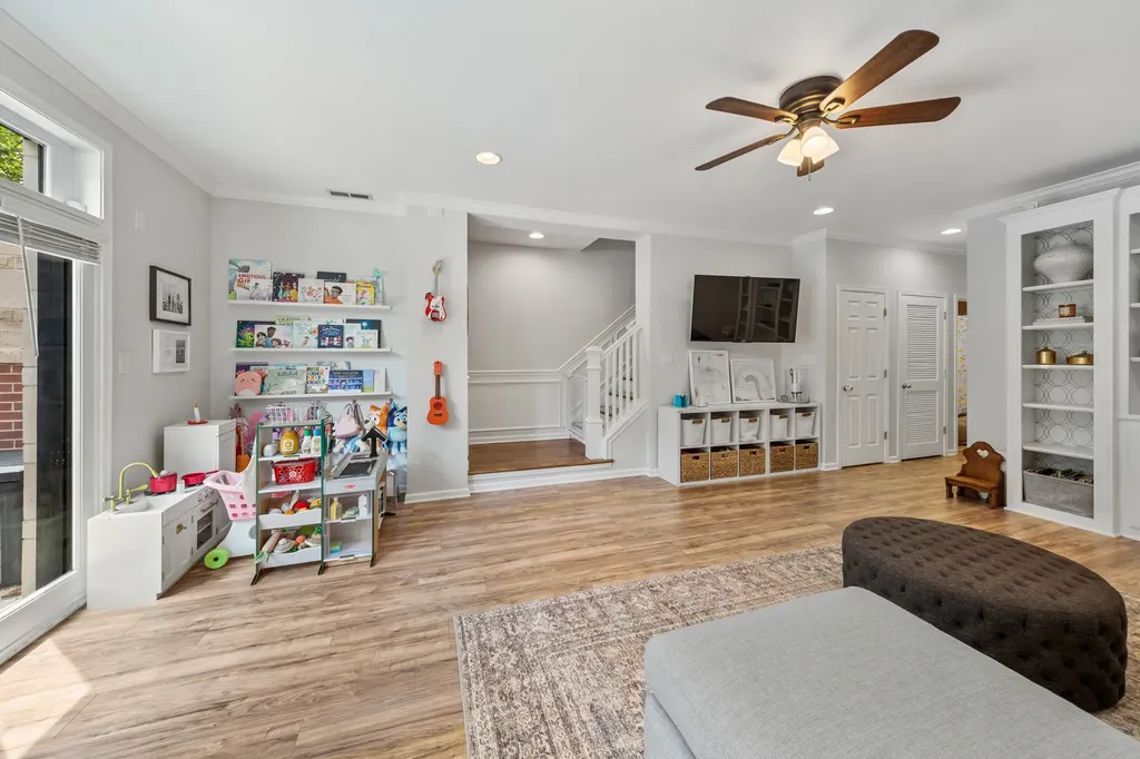 2114 West Erie Street Chicago IL 60612