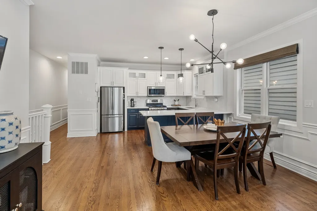 2114 West Erie Street Chicago IL 60612