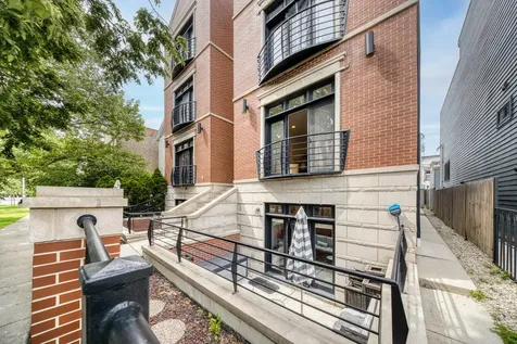 2114 West Erie Street Chicago IL 60612