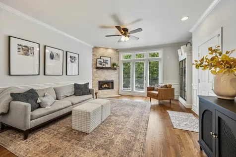 2114 West Erie Street Chicago IL 60612