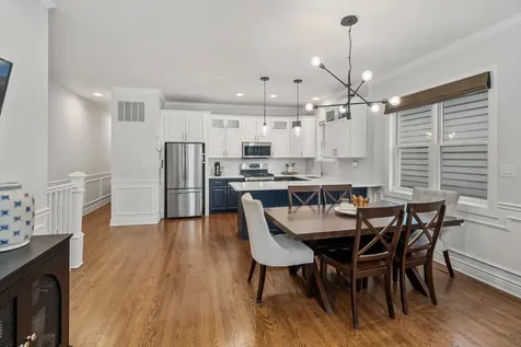 2114 West Erie Street Chicago IL 60612