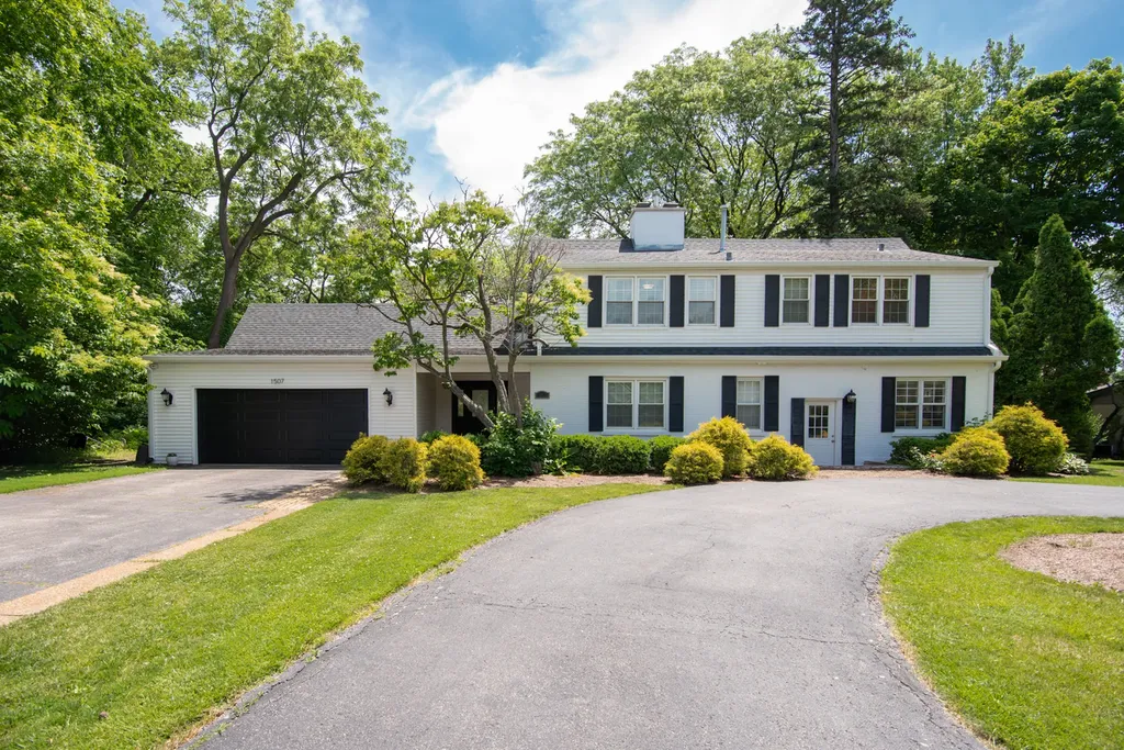 1507 South Garden Street Palatine IL 60067