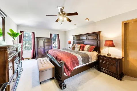 438 West Trail Court Grayslake IL 60030
