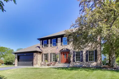 438 West Trail Court Grayslake IL 60030