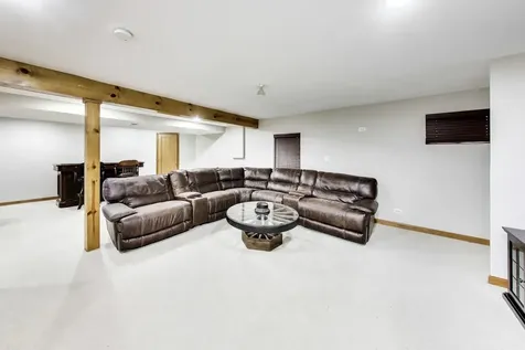 438 West Trail Court Grayslake IL 60030