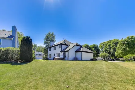 438 West Trail Court Grayslake IL 60030