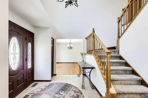 438 West Trail Court Grayslake IL 60030