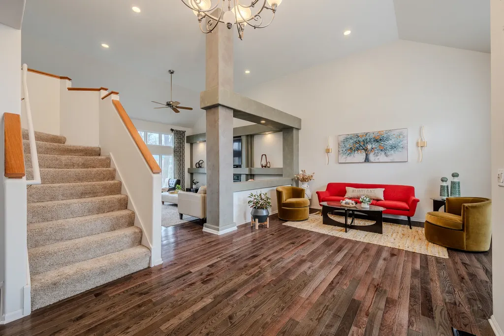 2805 Clara Avenue Aurora IL 60502