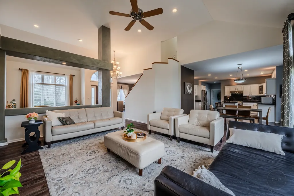 2805 Clara Avenue Aurora IL 60502