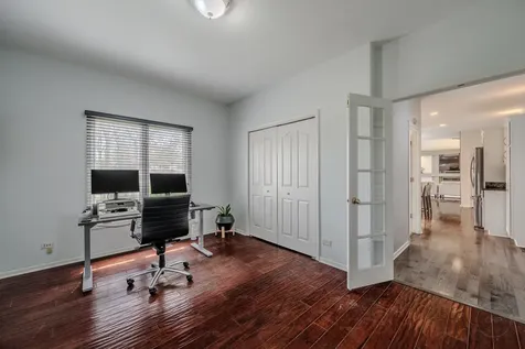 2805 Clara Avenue Aurora IL 60502