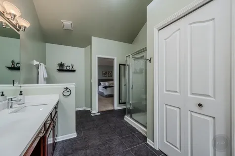 2805 Clara Avenue Aurora IL 60502