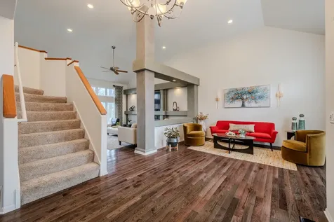 2805 Clara Avenue Aurora IL 60502