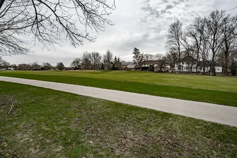 2805 Clara Avenue Aurora IL 60502