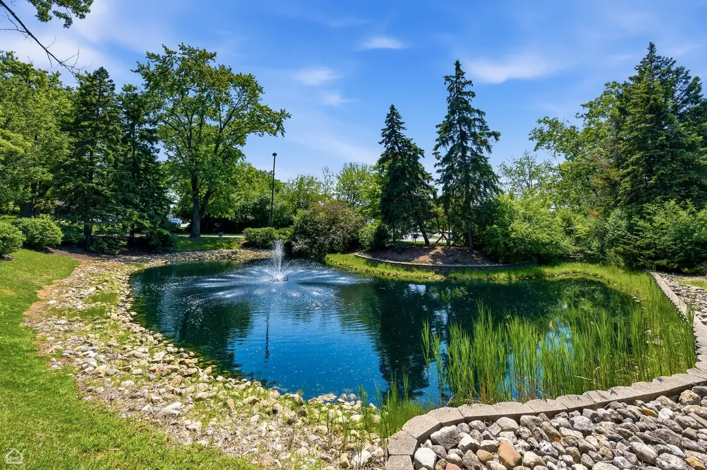 1198 Royal Glen Drive Glen Ellyn IL 60137