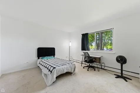 1198 Royal Glen Drive Glen Ellyn IL 60137