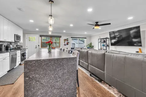 1806 North Park Drive Mount Prospect IL 60056