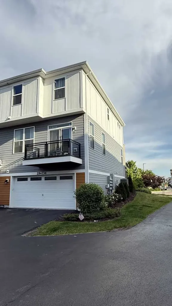 29W734 Cambridge Lot #11.01 Drive Warrenville IL 60555