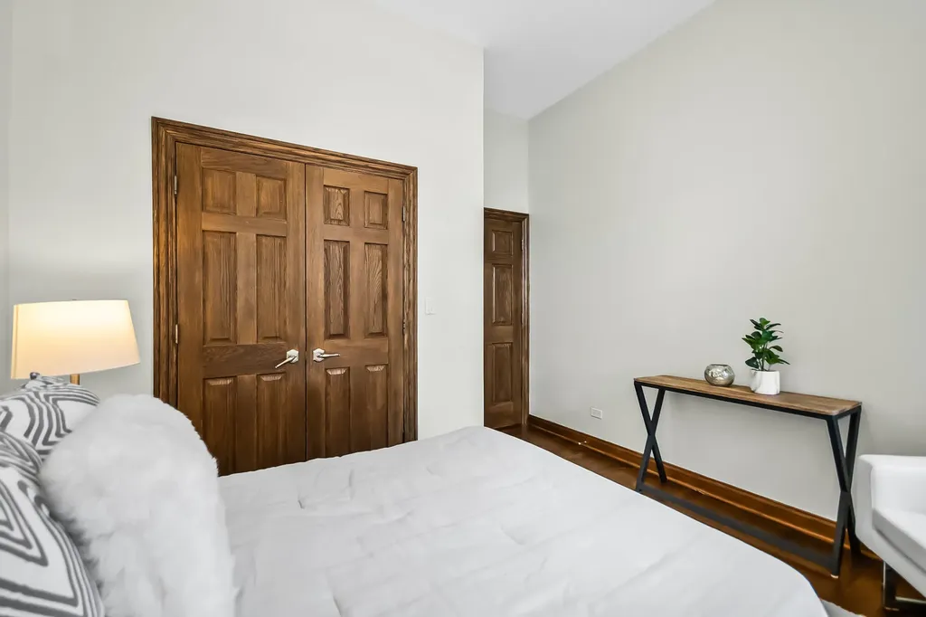 1803 West Thomas Street Chicago IL 60622