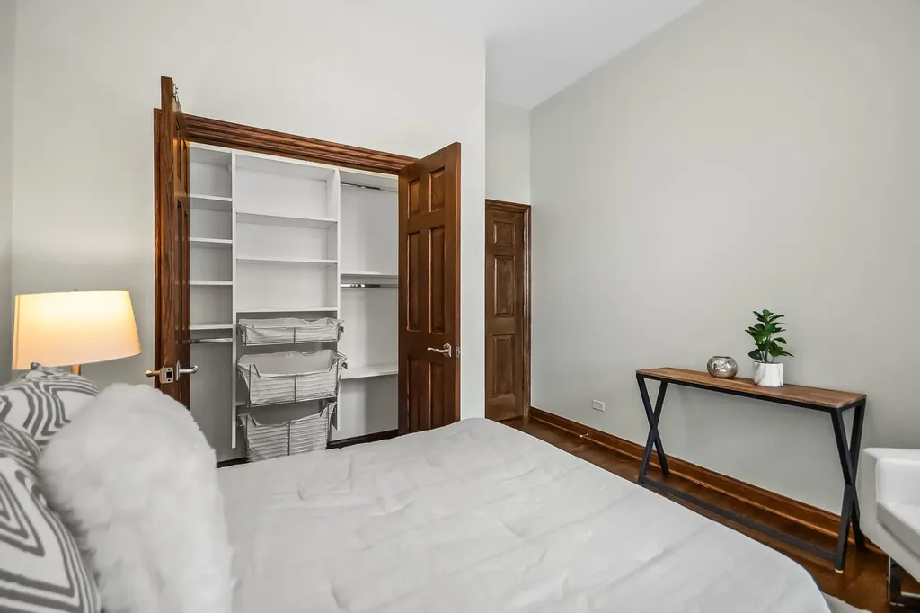 1803 West Thomas Street Chicago IL 60622