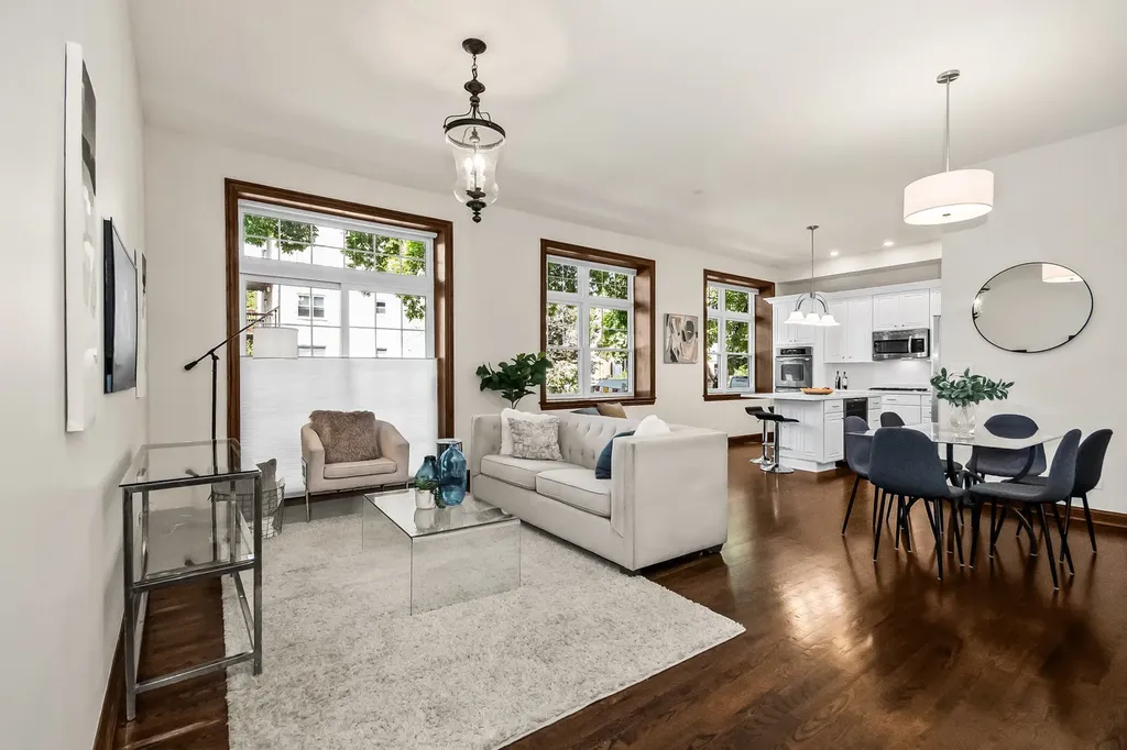 1803 West Thomas Street Chicago IL 60622