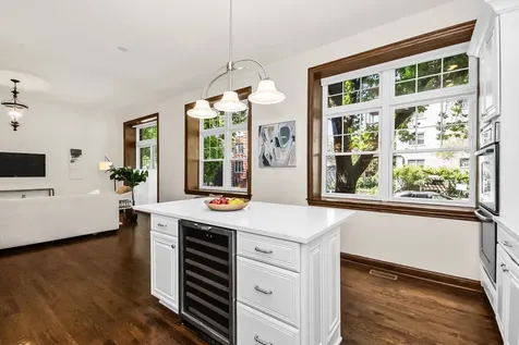 1803 West Thomas Street Chicago IL 60622