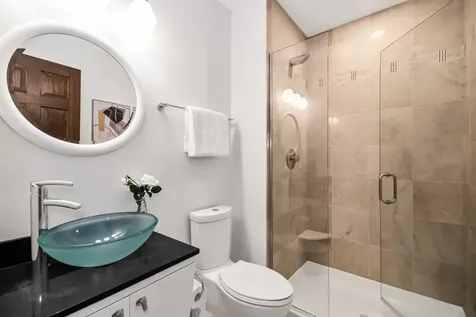 1803 West Thomas Street Chicago IL 60622