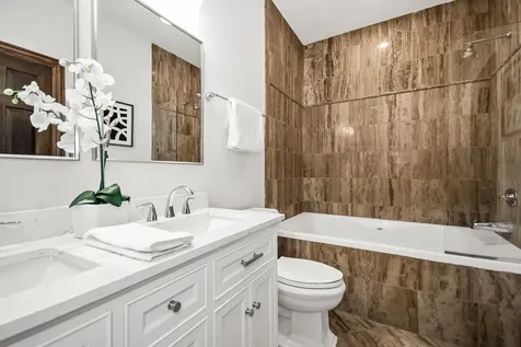 1803 West Thomas Street Chicago IL 60622
